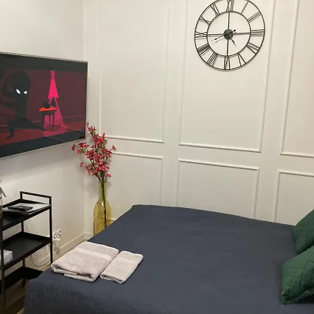 Przytulnie W Lodzi * Λοτζ